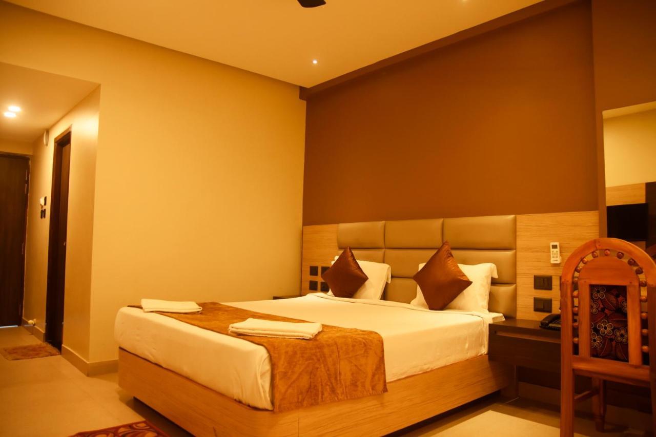 Hotel Om International Gokarna  Exterior foto